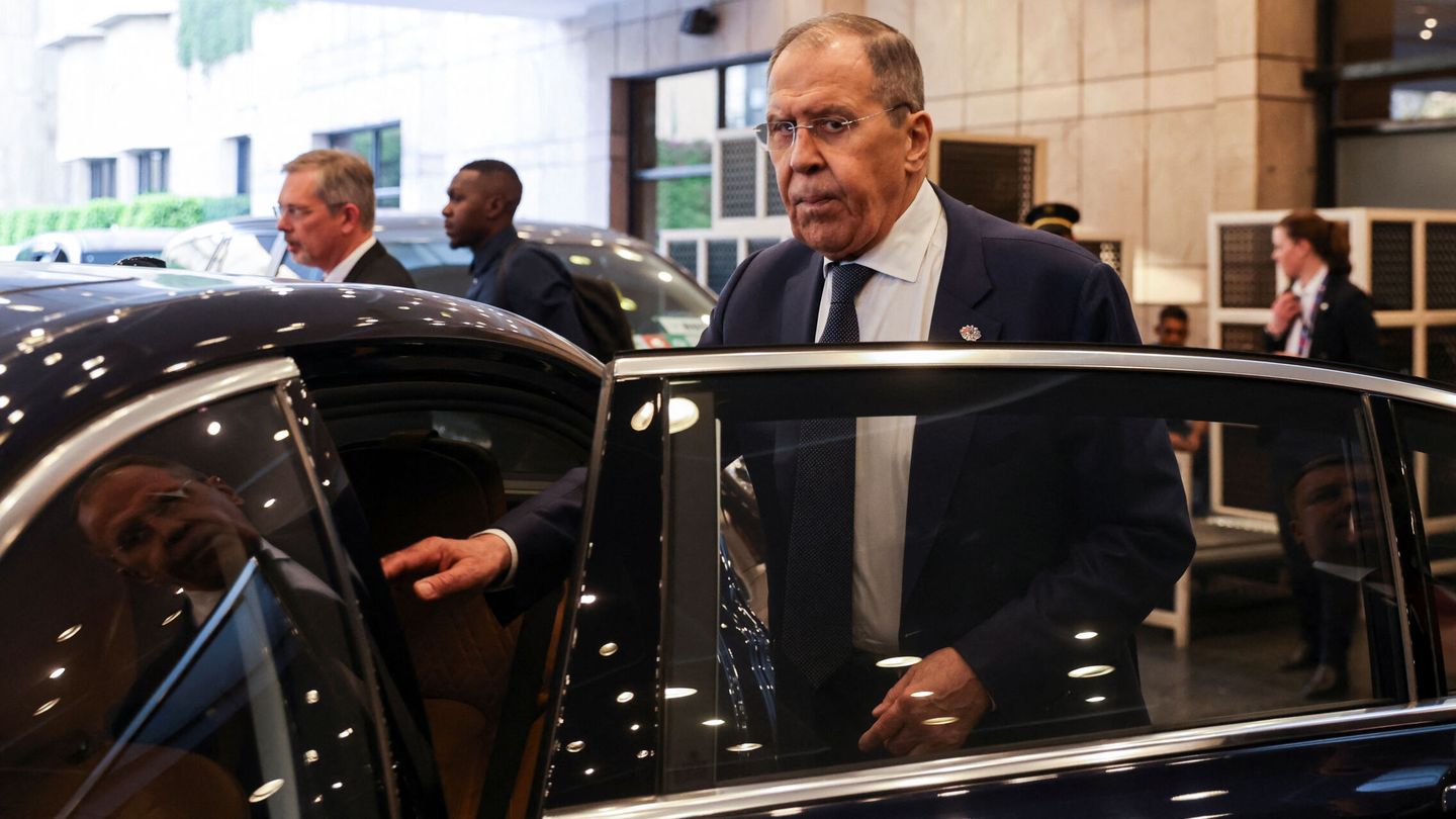 Russian Foreign Minister Sergei Lavrov leaves after a news conference on the sidelines of G20 foreign ministers' meeting, at ITC Maurya, in New Delhi, India, March 2, 2023. REUTERS Anushree Fadnavis