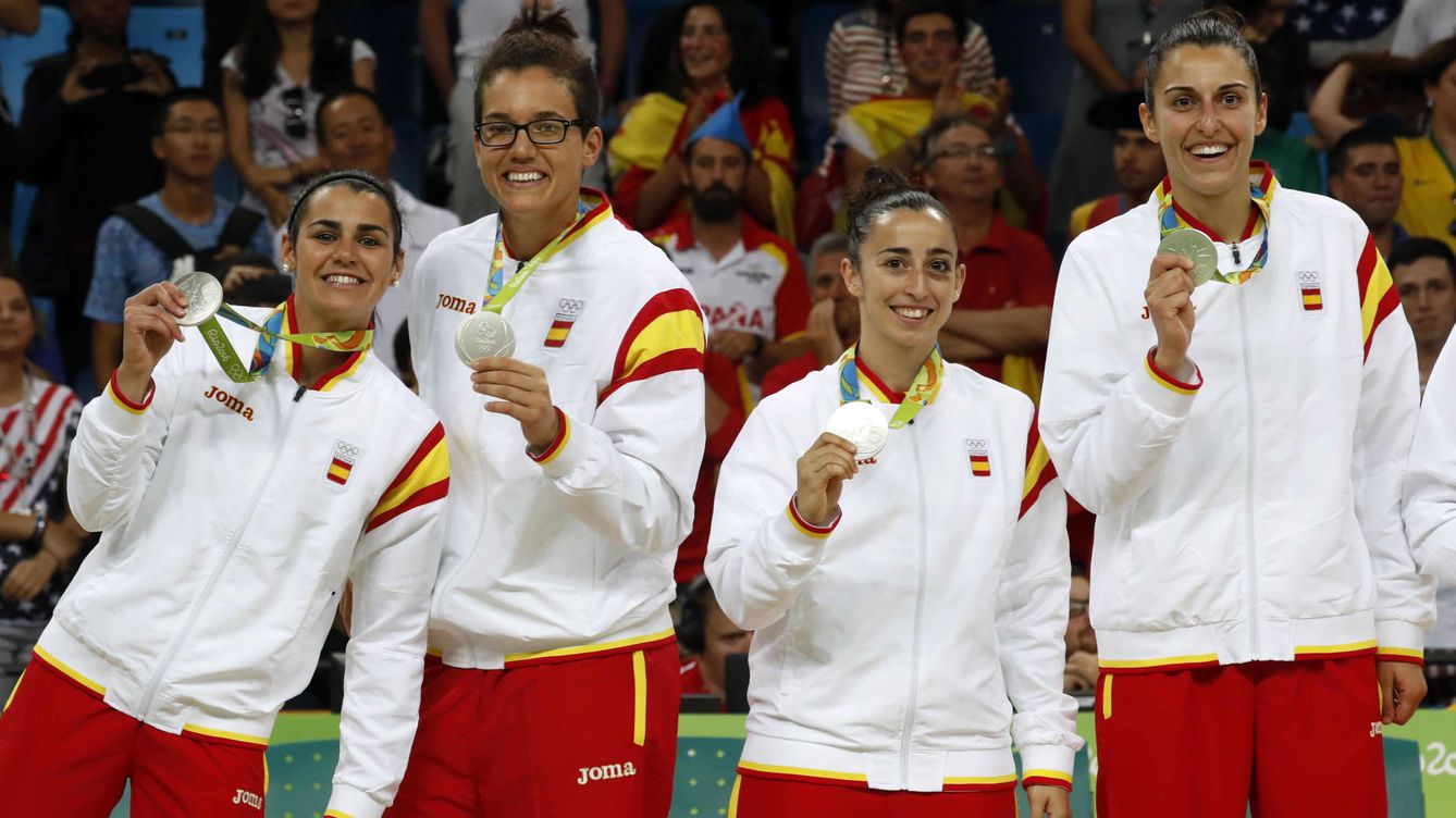 Foto: España logra la medalla de plata n baloncesto femenino