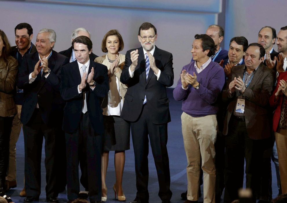 Foto: Mariano Rajoy en la Convención Nacional del PP junto a otros dirigentes del partido. (Efe)