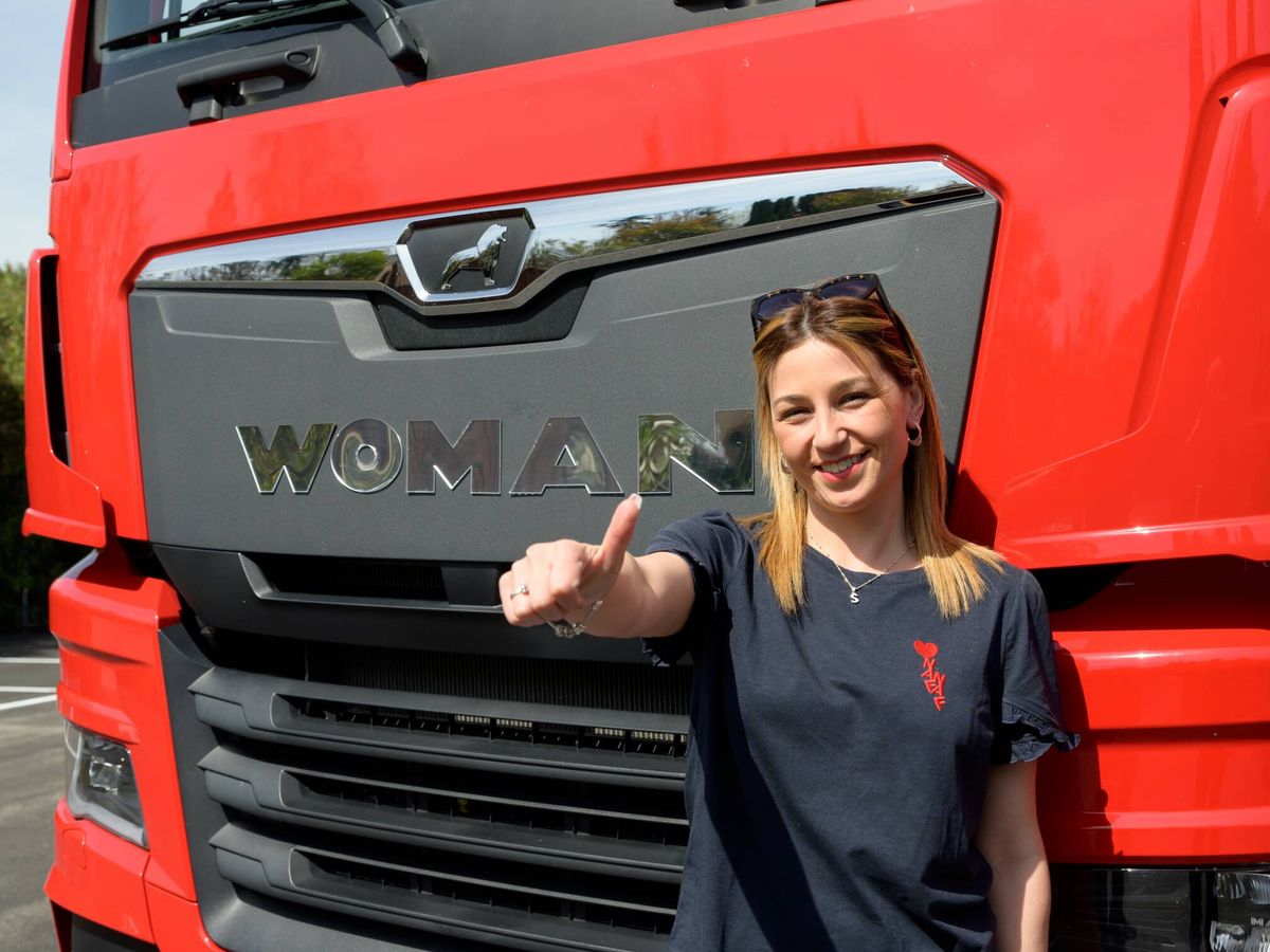 Foto: Cada año, el programa WoMAN beca a 10 mujeres para su formación. (MAN Truck & Bus)