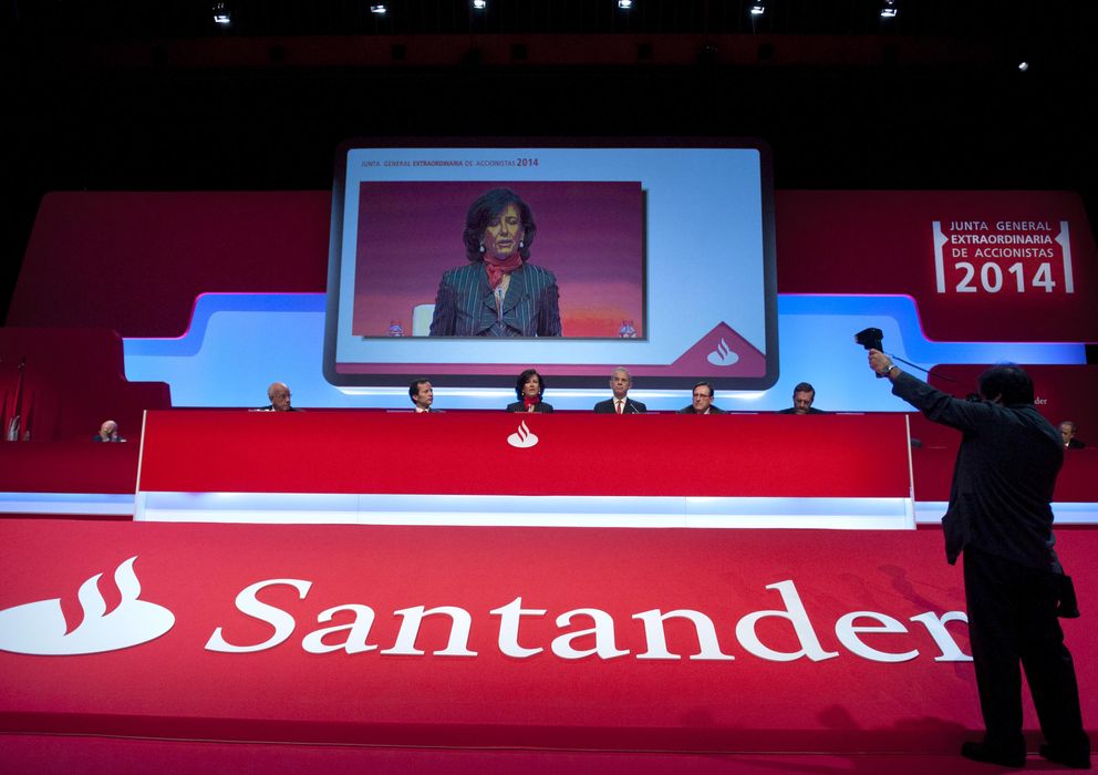 Foto: La presidenta del Banco Santander, Ana Patricia Botín, en su primera Junta (Gtres)