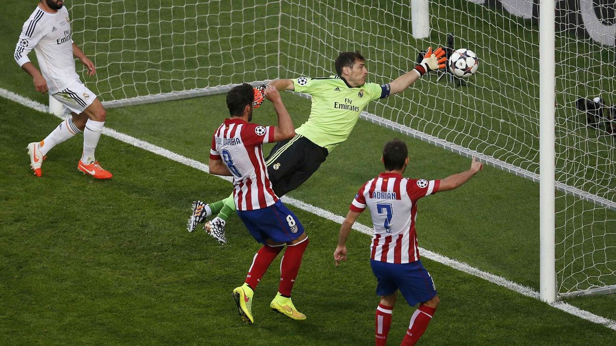 Iker Casillas al "encajar ese gol absurdo" se vino "abajo" en la final de Champions