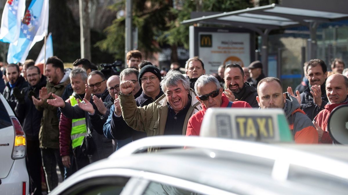 El taxi vuelve a la mesa de negociación en Madrid: "Vamos sin esperanza"