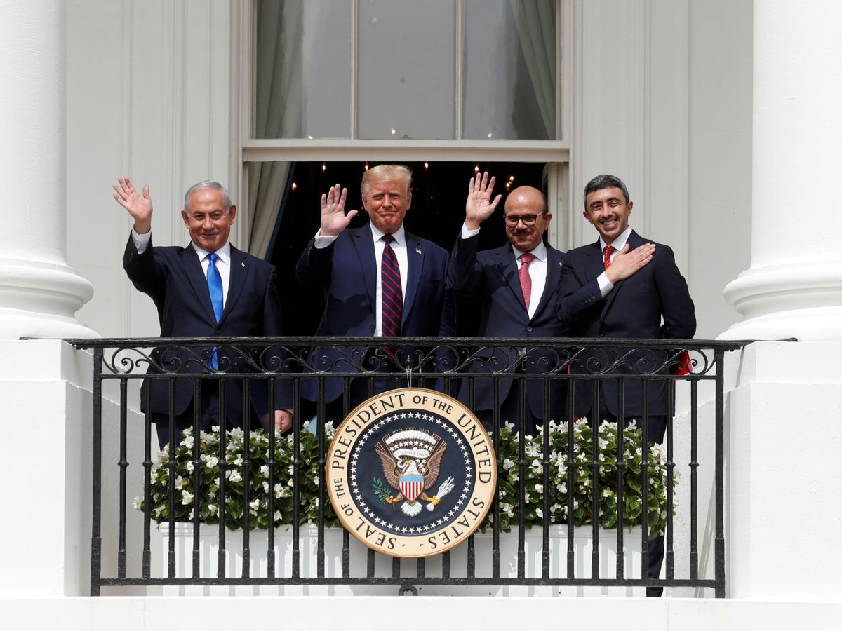 Foto: Donald Trump, junto a dirigentes de Israel, EAU y Baréin, tras la firma de los Acuerdos de Abraham, en 2020. (Reuters/Tom Brenner) 