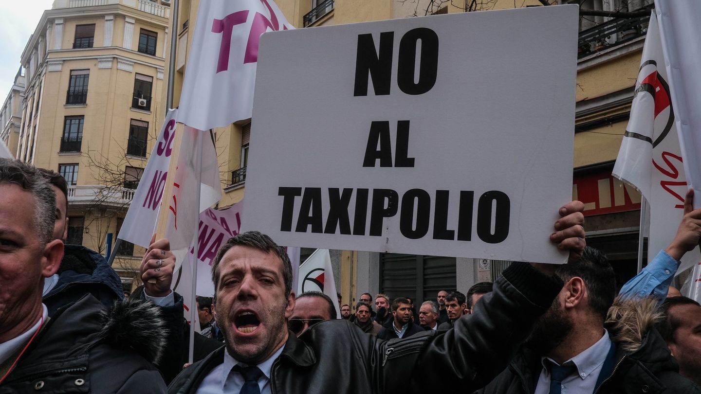 Protesta de conductores VTC en Madrid, en una foto de archivo. (Reuters)