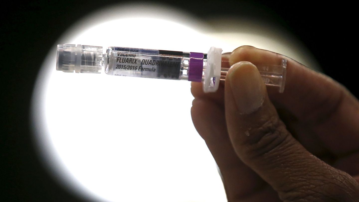 Una dosis de vacuna contra la gripe (Lucy Nicholson / Reuters)