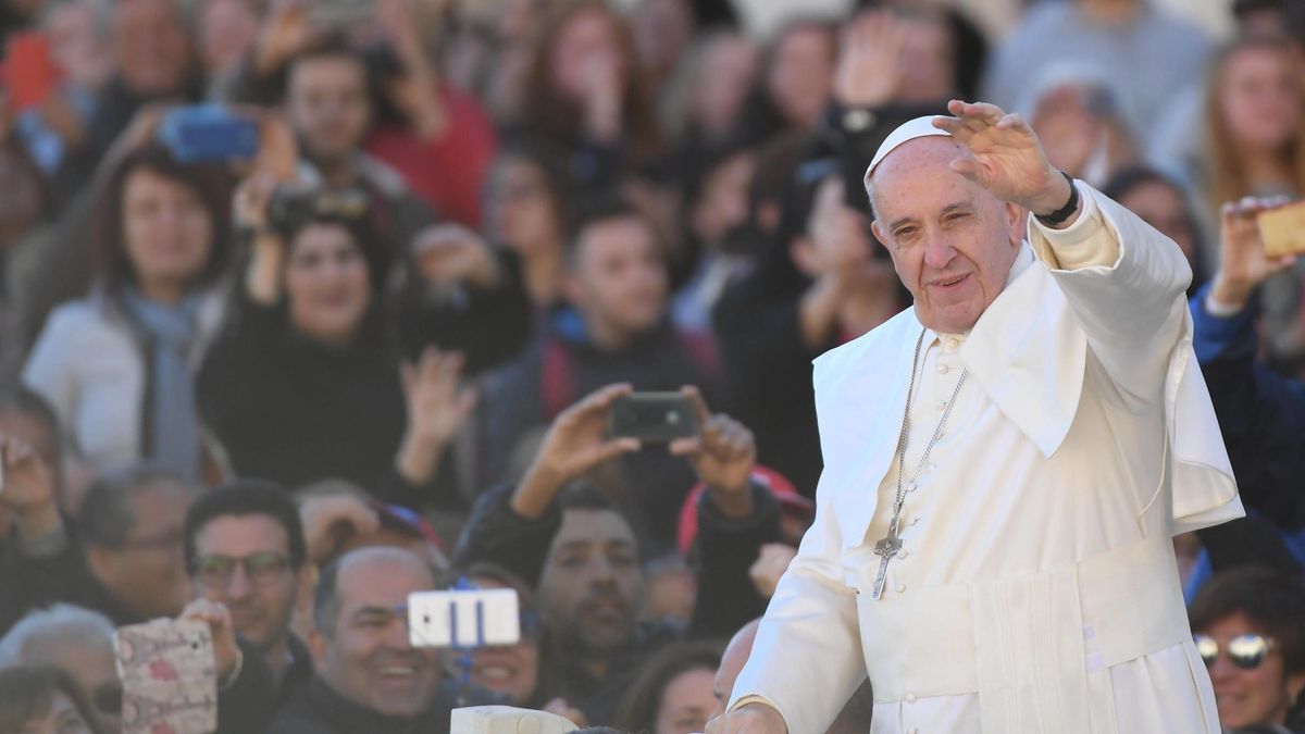 El Papa asegura que "son los comunistas los que piensan como los cristianos"