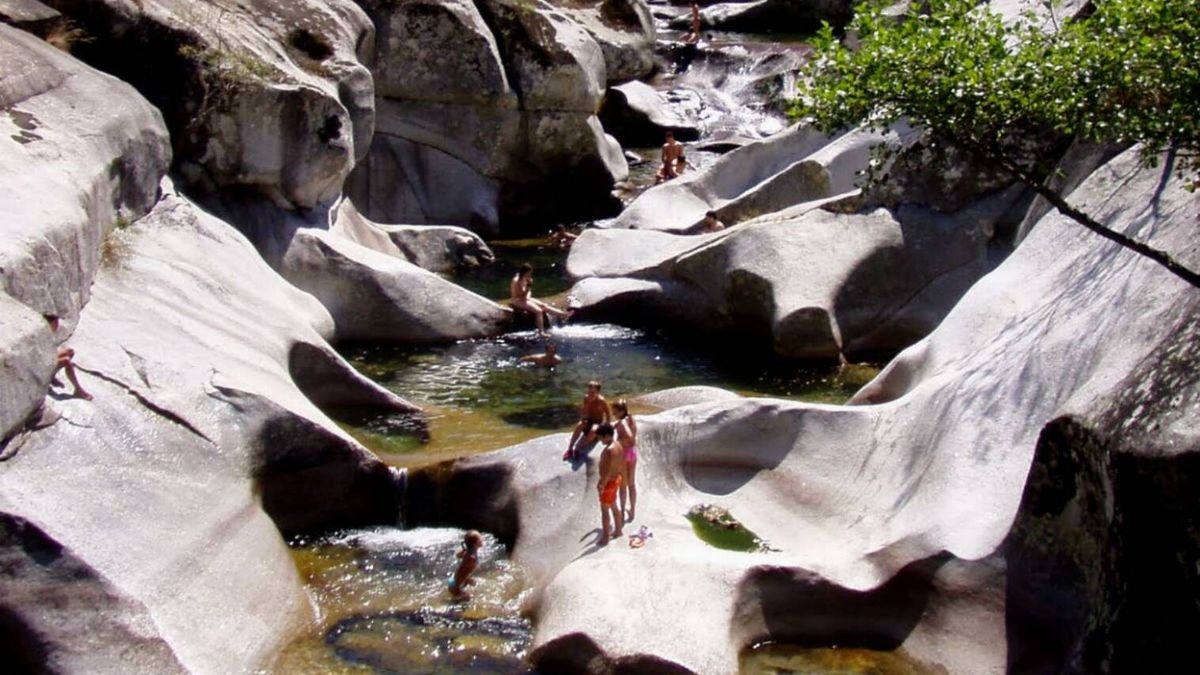 Ni El Nogalón ni Las Tenerías: el paraíso desconocido del Valle del Jerte donde poder darte un baño en una piscina natural