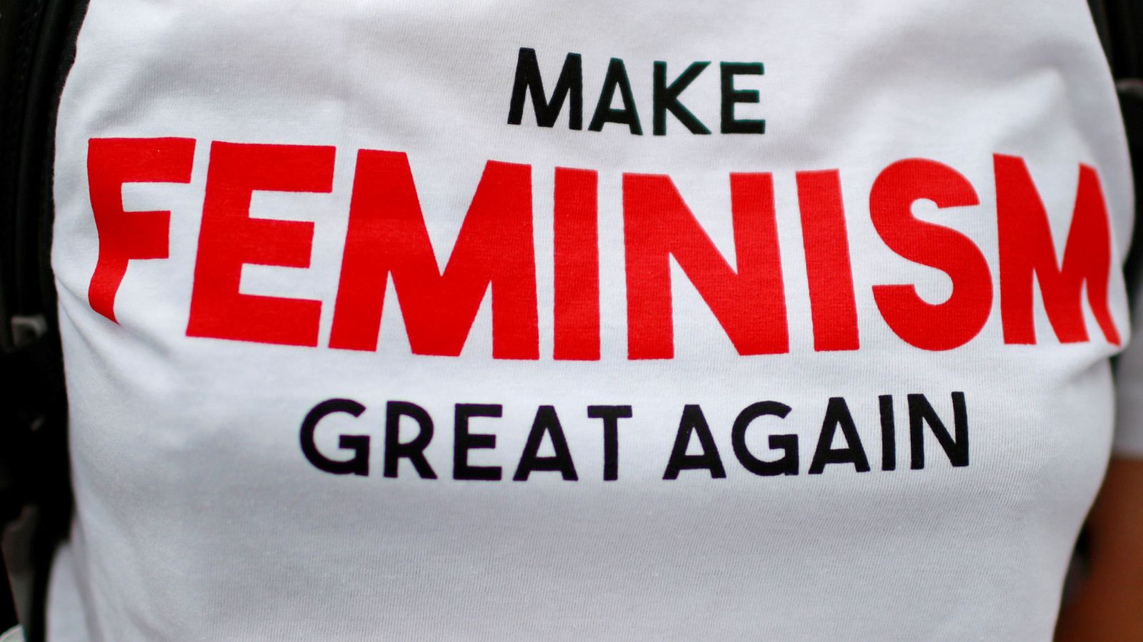 Foto: Una camiseta a favor del feminismo. (Reuters)
