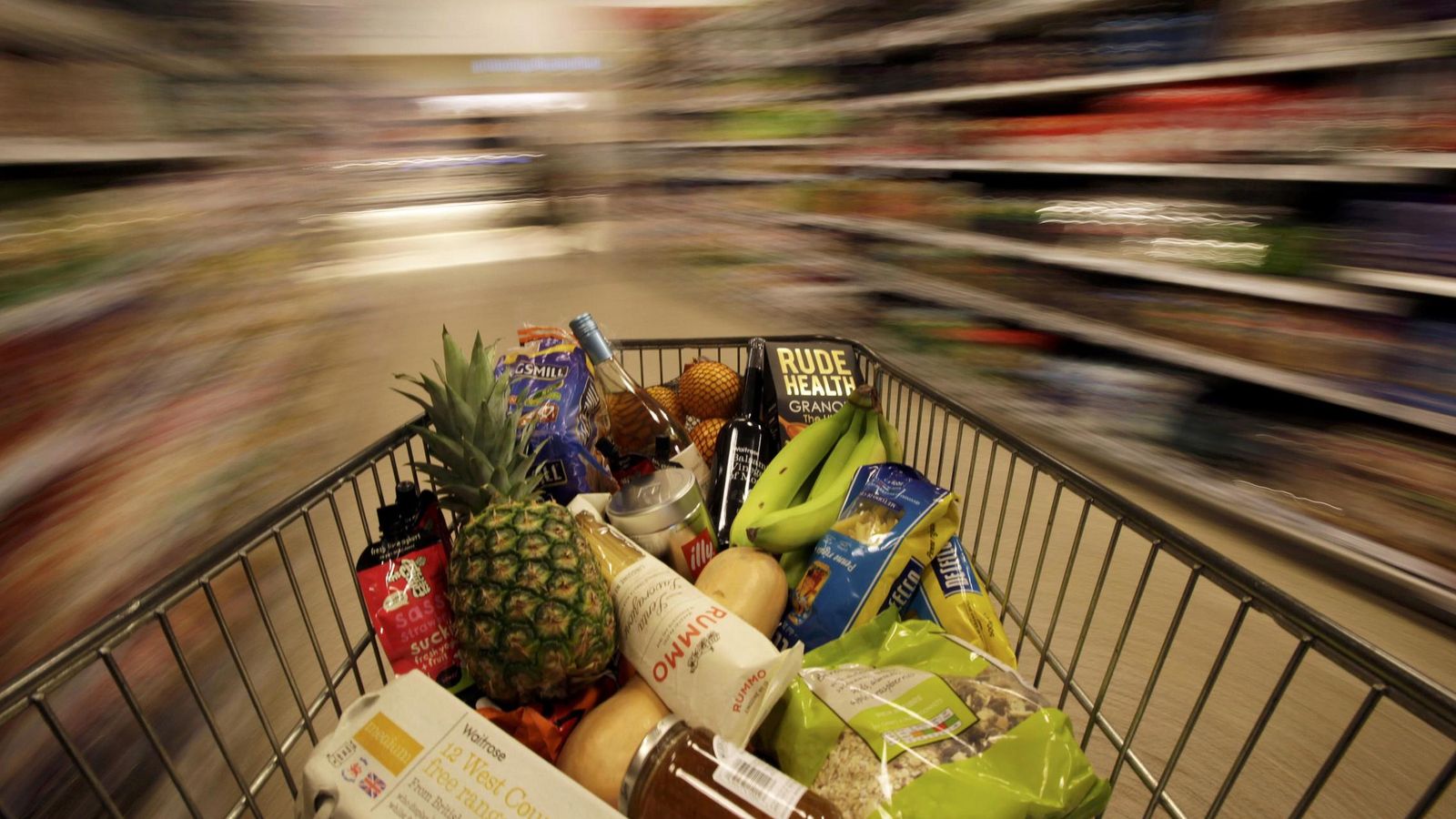Foto: Imagen de un carro de la compra en un supermercado. (Reuters)