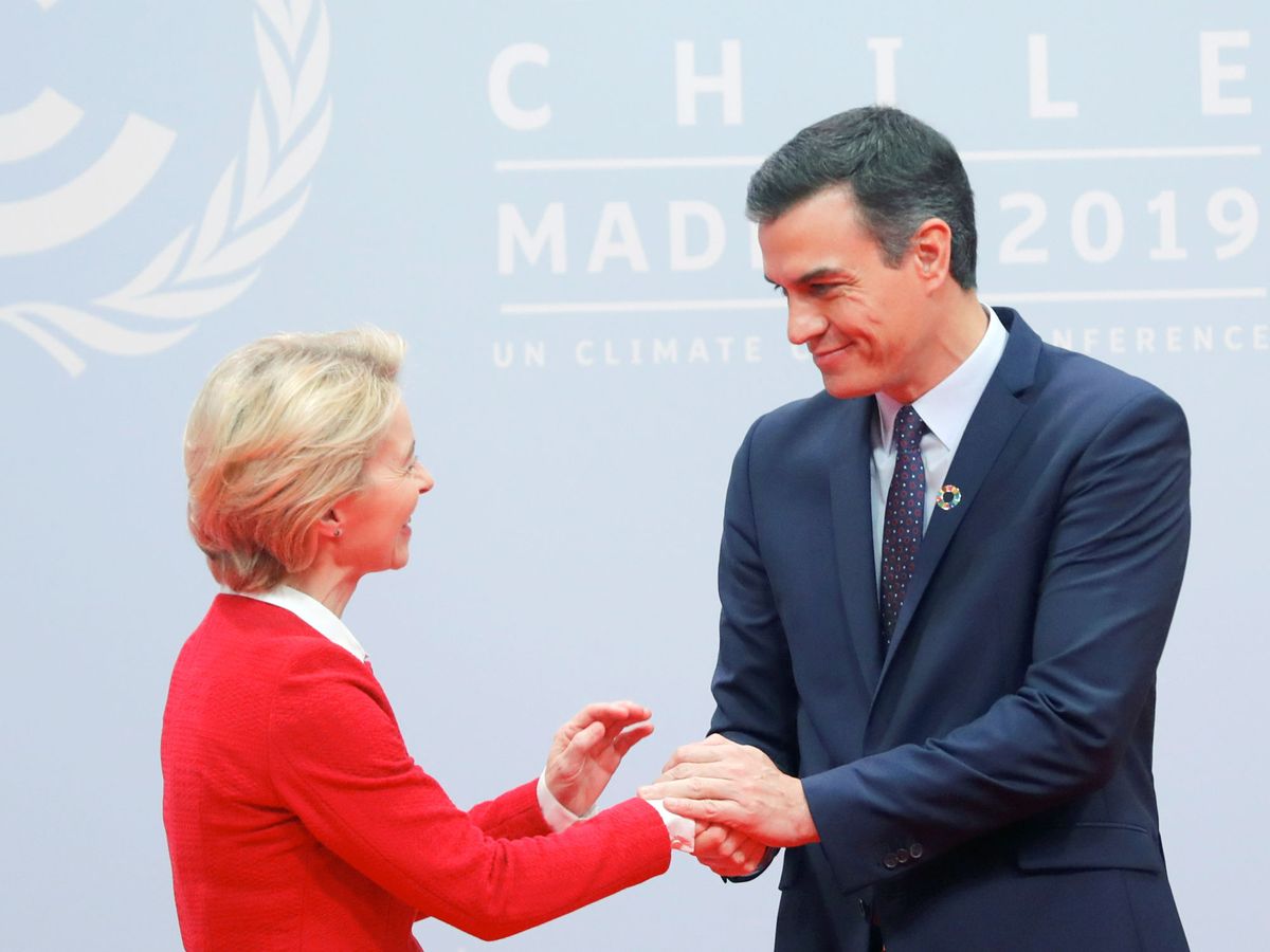Foto: Pedro Sánchez recibe a la nueva presidenta de la Comisión Europea, Ursula von der Leyen, este 2 de diciembre en Ifema, Madrid. (Reuters)