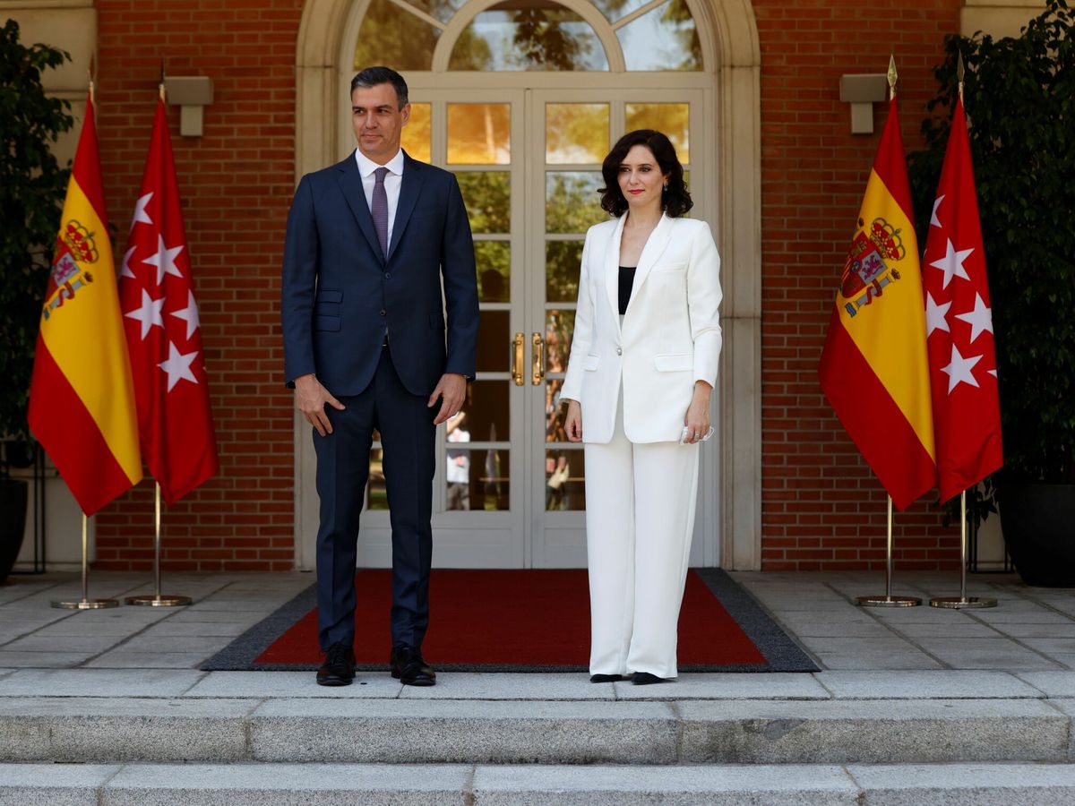 Foto: El presidente del Gobierno, Pedro Sánchez, e Isabel Díaz Ayuso. (EFE)