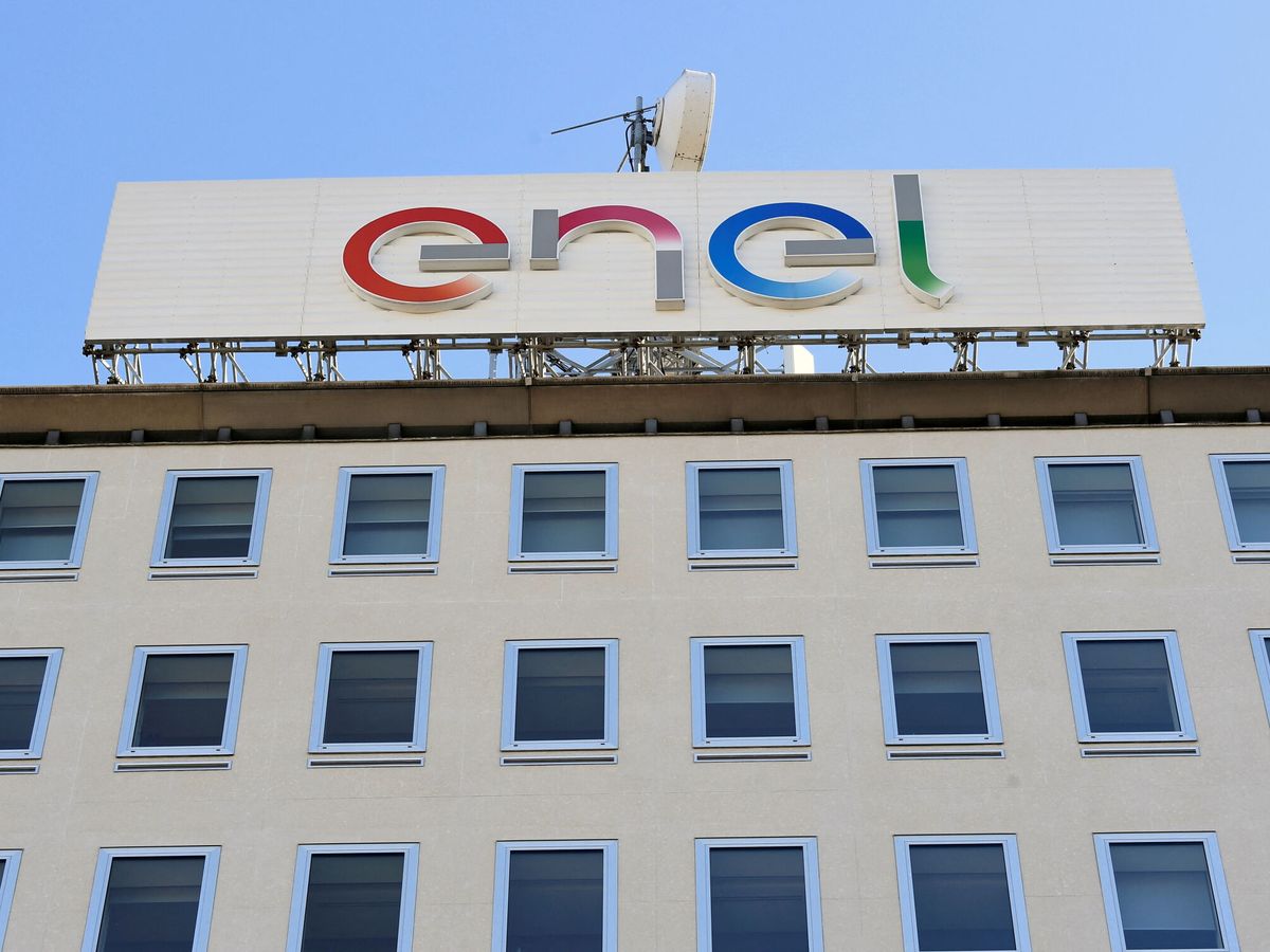 Foto: Logo de Enel en la sede de la compañía. (Reuters/Flavio Lo Scalzo)
