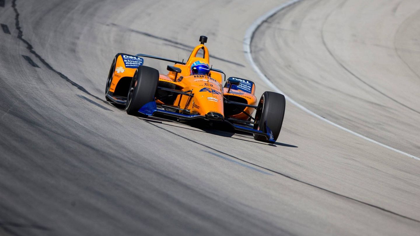 Fernando Alonso condujo por primera vez el McLaren de la Indy este martes en Texas. (Foto: McLaren Indy)
