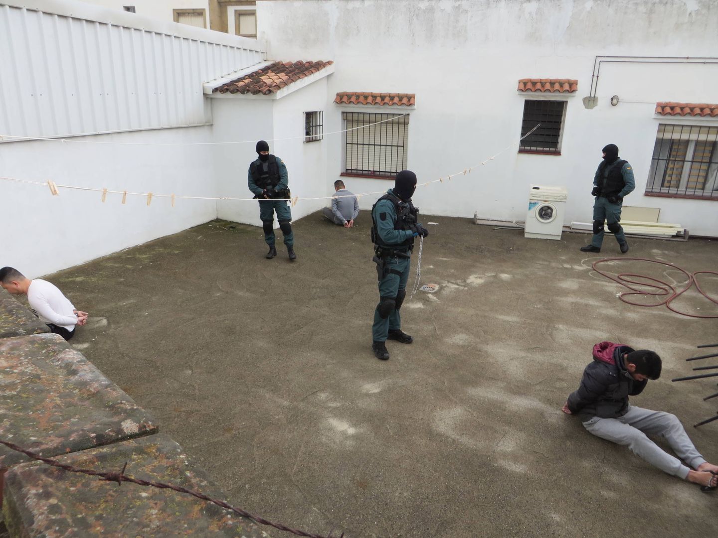Detenidos durante la operación Elver. (Guardia Civil)