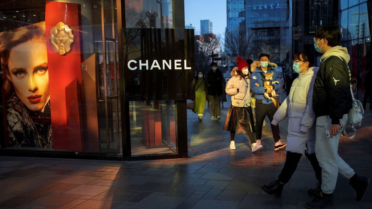 Detenidos 8 ladrones que robaron 400.000 euros en artículos de Chanel en Madrid