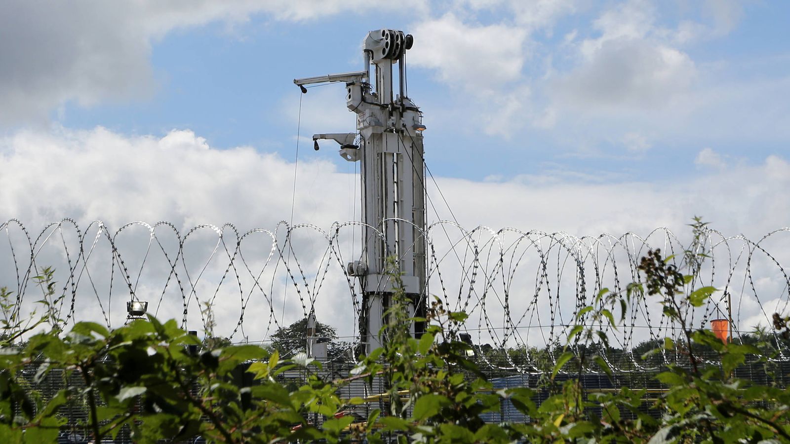 Foto: Fotografía de archivo de una instalación de gas mediante 'fracking'. (Reuters)