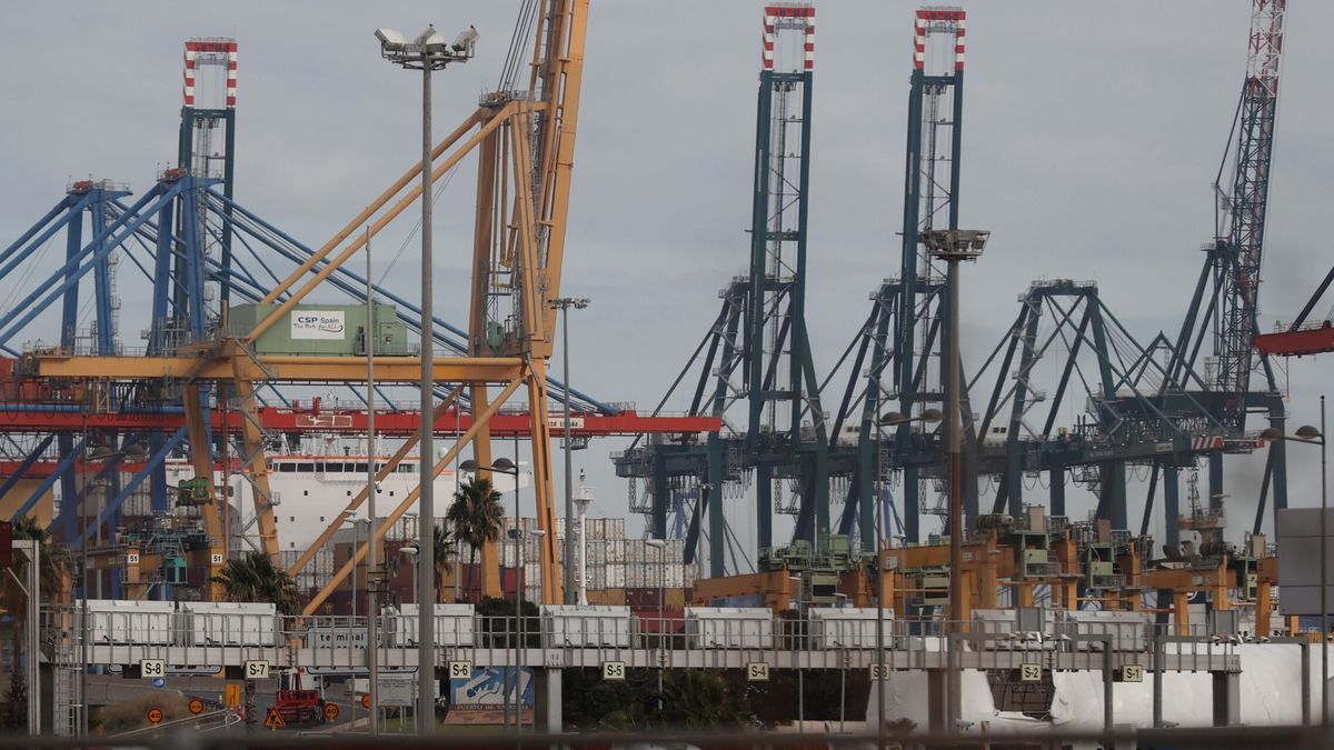 El área logística del puerto de Valencia enreda en una nueva disputa a Puig y Ribó
