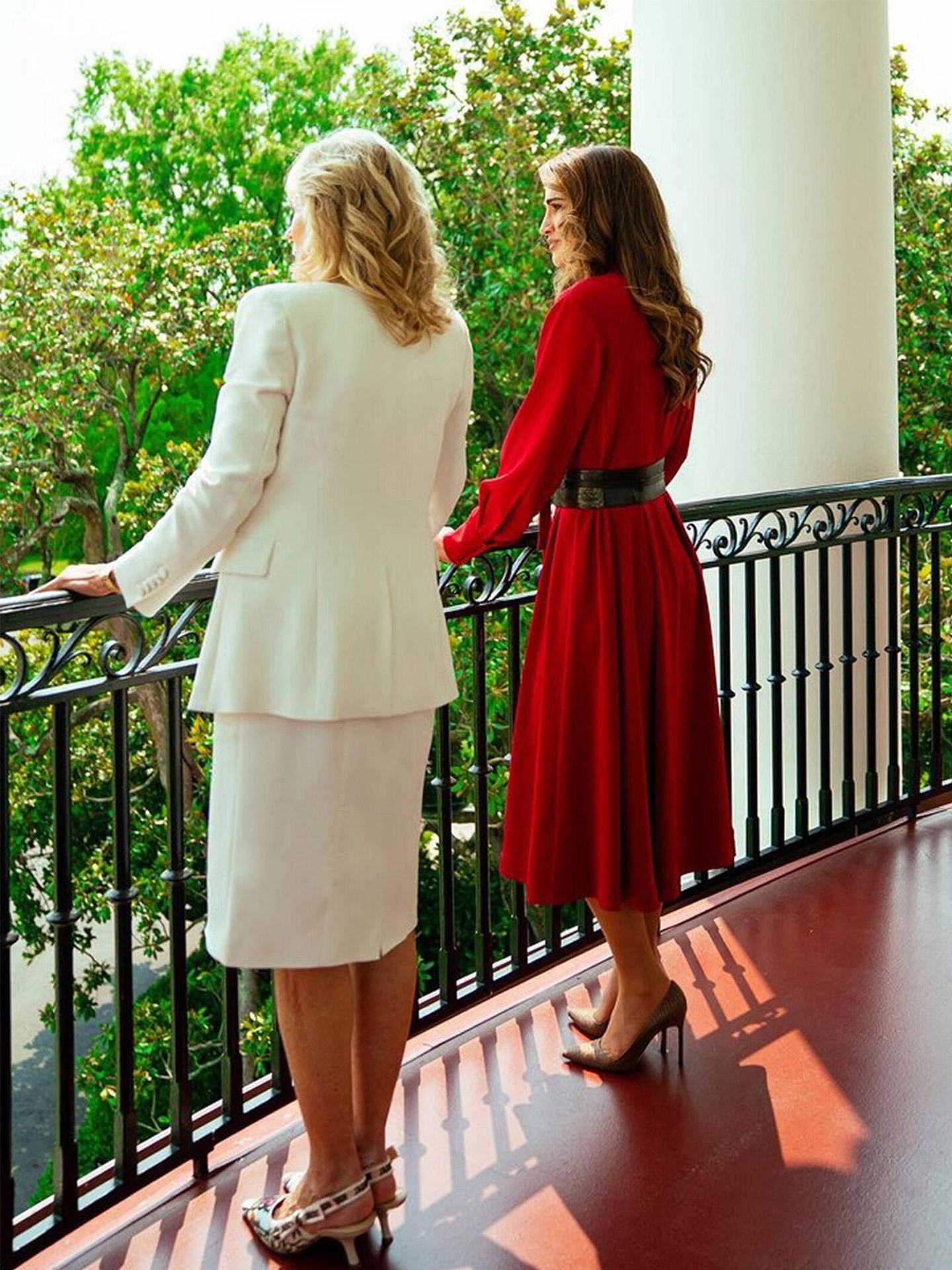 Rania de Jordania y Jill Biden, durante su encuentro en la Casa Blanca. (Instagram @queenrania)