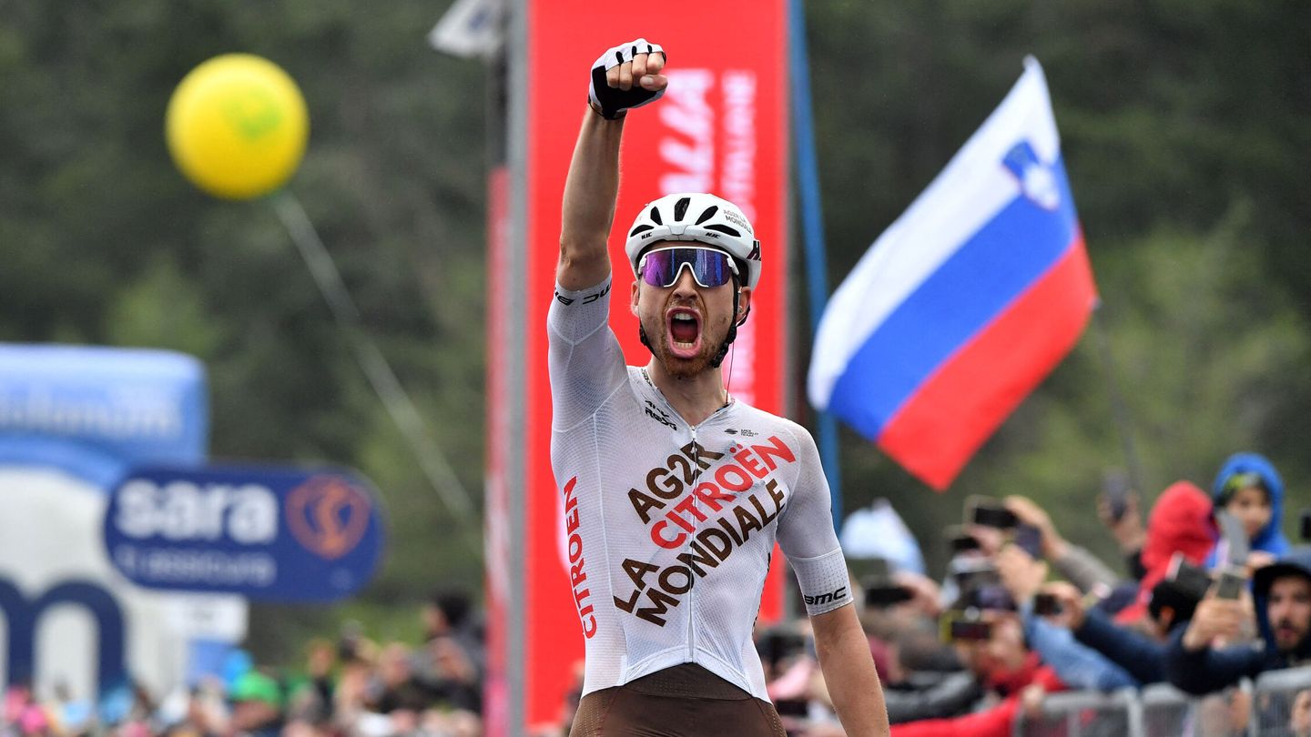 Paret-Peintre celebra su victoria en la cuarta etapa. (Reuters/Marcelo del Pozo)