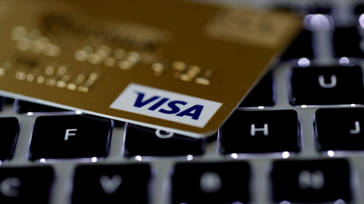 Caixabank, absuelta de devolver a una clienta el dinero sustraído tras el robo de su tarjeta