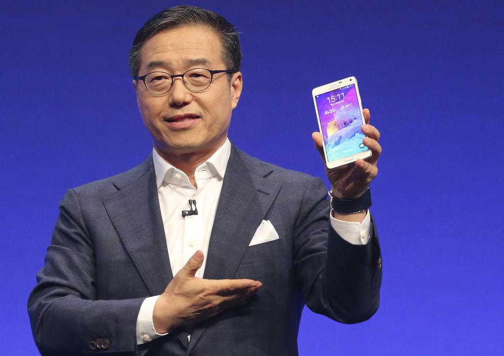Foto: DJ Lee, presidente de Samsung, presentando el Galaxy Note 4 (Reuters)