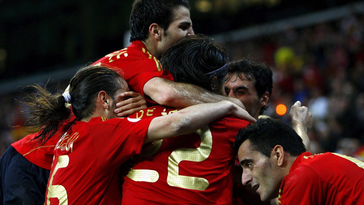 Un España-Albania que recuerda al día que De la Red, Juanito y Güiza fueron titulares en una Eurocopa