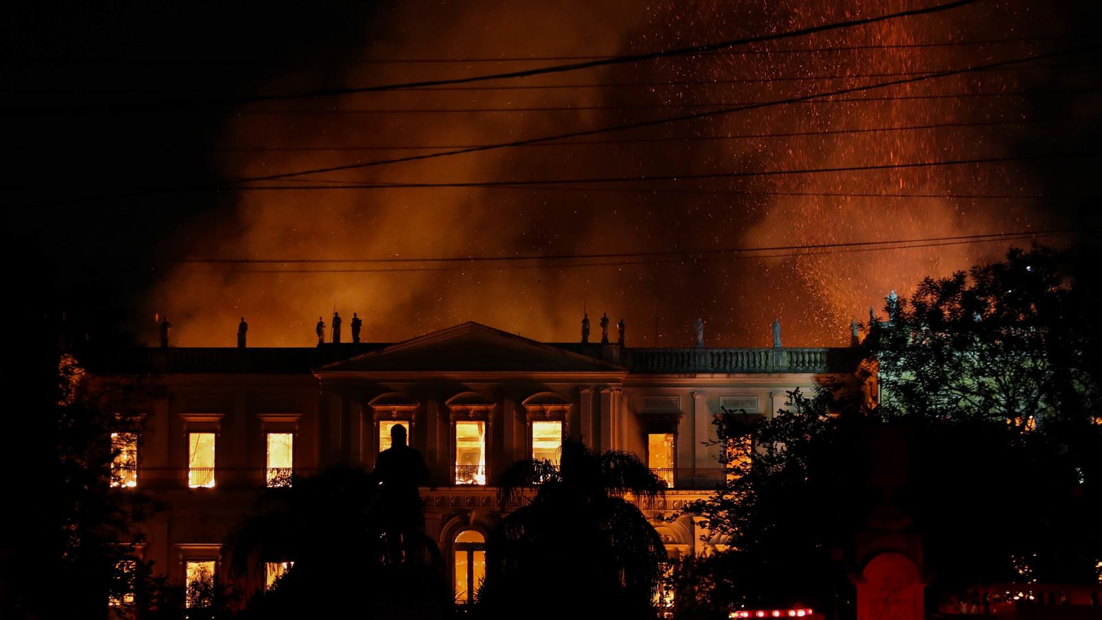 Foto: Incendio en el Museo Nacional de Brasil. (EFE)