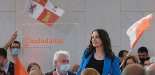 Post de Arrimadas propone cambiar el nombre y el color a Ciudadanos para salvar el proyecto 