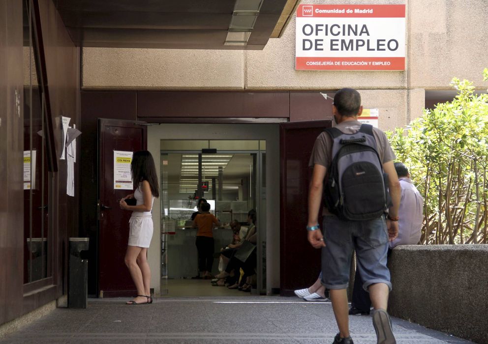 Foto: Oficina de empleo de la calle Orense de Madrid. (EFE)