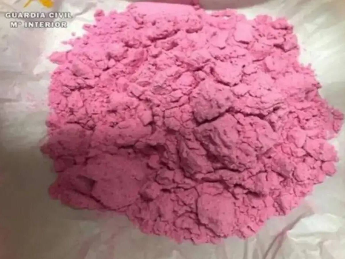 Foto: Un alijo incautado de cocaína rosa o tusi. (Guardia Civil/Ministerio del Interior)