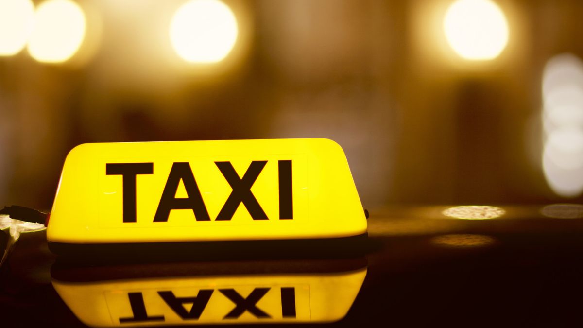 ¿Juego sucio de Uber? La 'startup', acusada de colapsar los taxis de la competencia