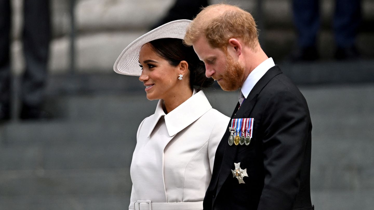 Meghan y Harry, durante el Jubileo de Platino de la reina Isabell II. (Reuters)