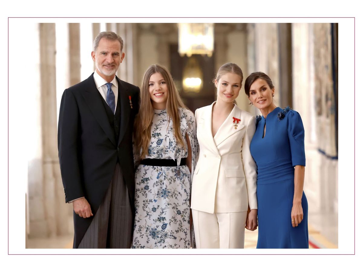 Foto: Los Reyes y sus hijas, en su felicitación de Navidad. (EFE/Casa Real)