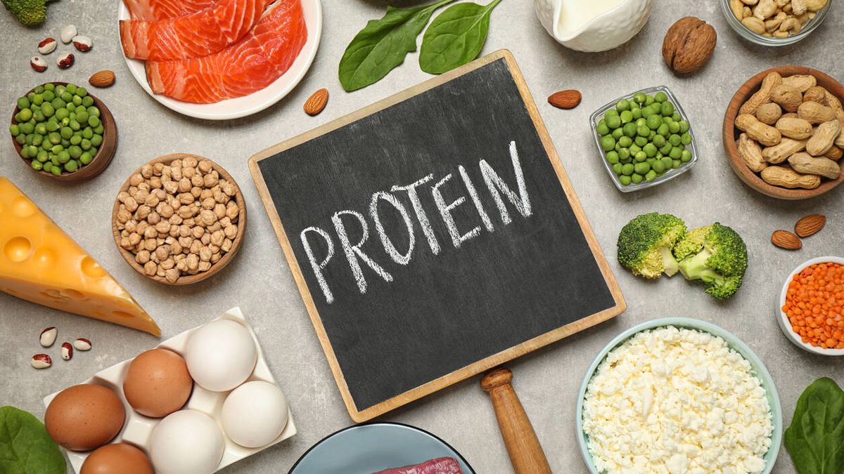 Qué le puede pasar a tu cuerpo si comes demasiada proteína, según la ciencia