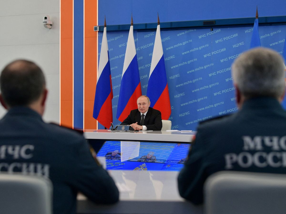 Foto: El presidente ruso, Vladímir Putin, ofrece un discurso en la sede del Ministerio de Emergencias. (Reuters)