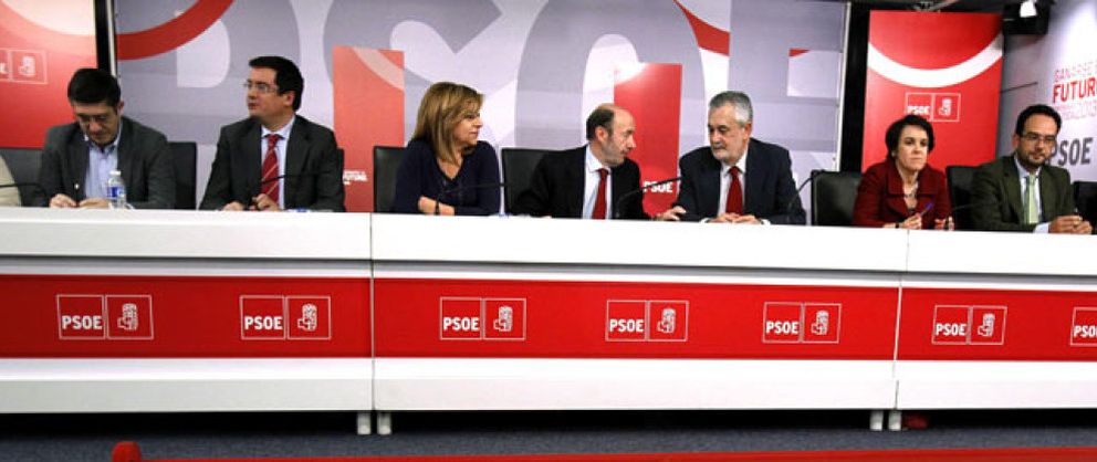 Foto: Rubalcaba delega en Valenciano para tener más visibilidad como líder de la oposición