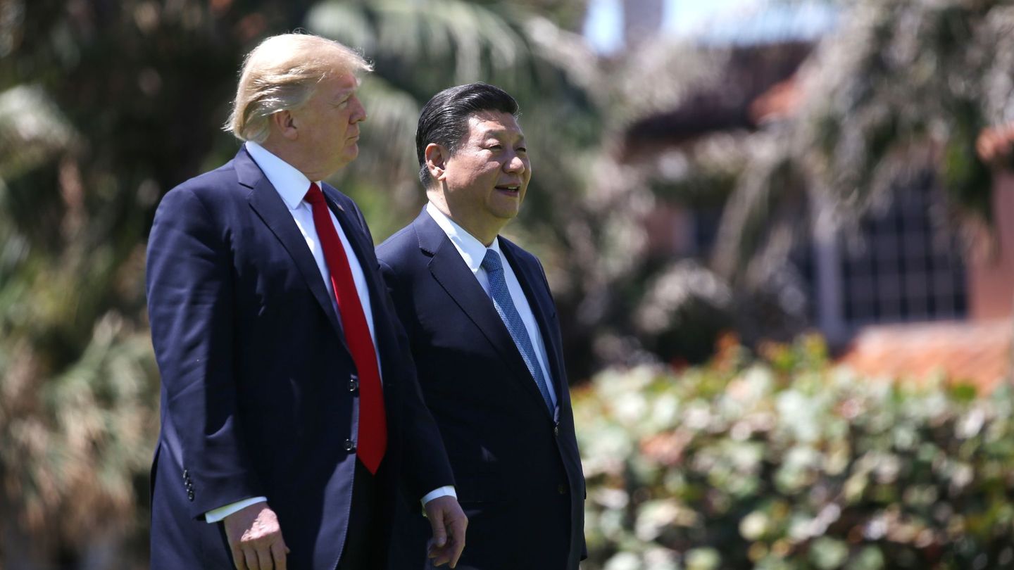 El presidente Xi Jinping durante su encuentro con Donald Trump en Mar-a-Lago, Florida, el 7 de abril de 2017. (Reuters)