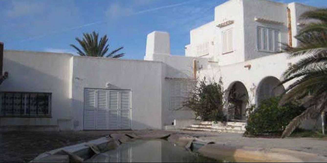 La casa de Roca en Cala D'Or, Mallorca, a la venta por 2.350.000 euros.