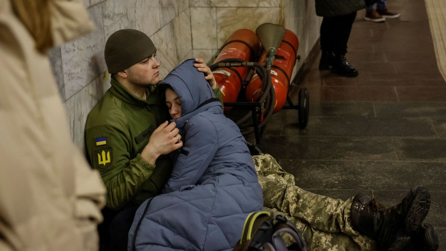 People shelter inside a subway station during a Russian missile attack in Kyiv, Ukraine March 9, 2023. REUTERS Alina Yarysh