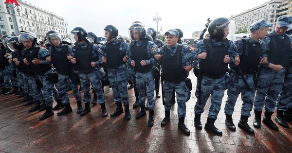 Foto: Policía rusa en Moscú. (Reuters)