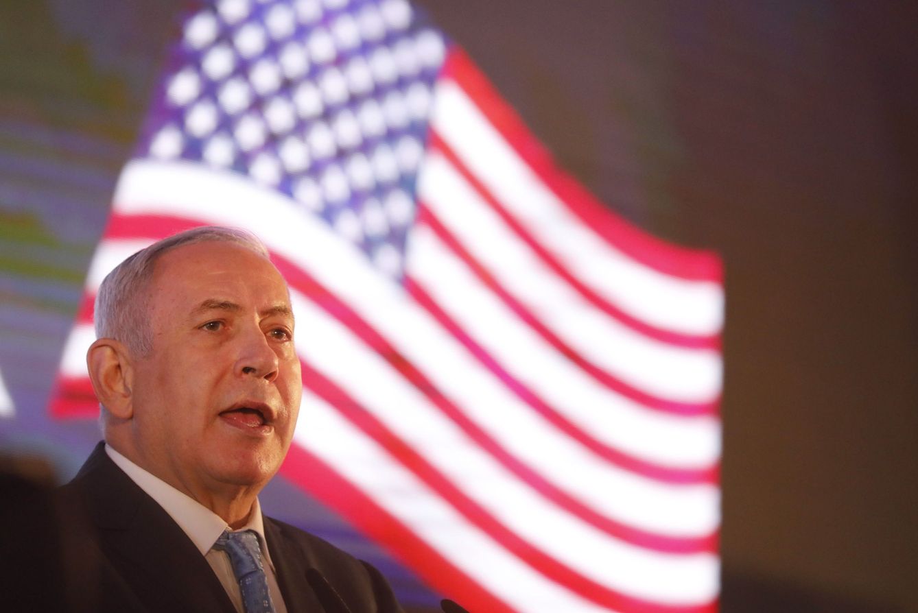 El primer ministro israelí Benjamín Netanyahu durante una recepción diplomática por la inauguración de la Embajada de EEUU en Jerusalén, el 13 de mayo de 2018. (Reuters)