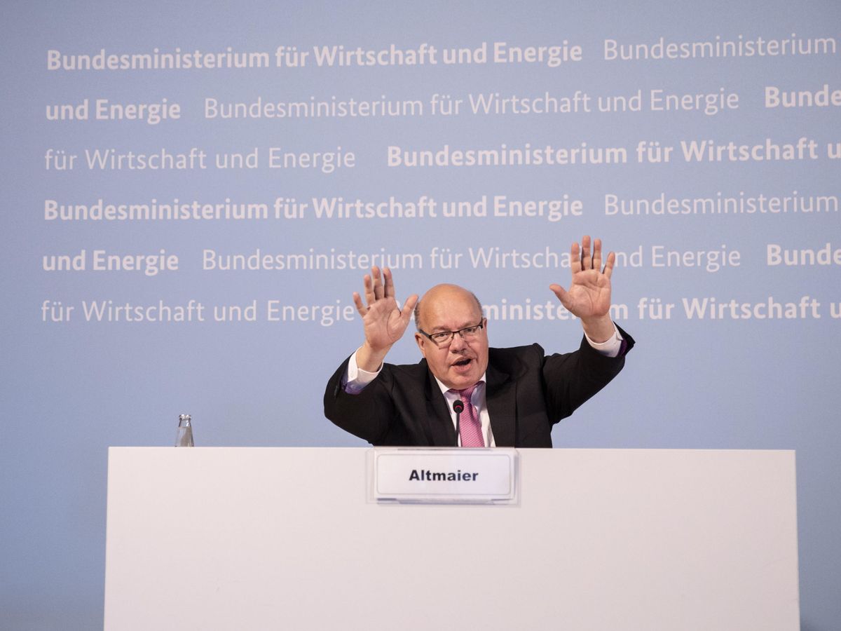 Foto: El ministro de Economía alemán, Peter Altmaier, en una rueda de prensa sobre la compañía este lunes. (EFE)