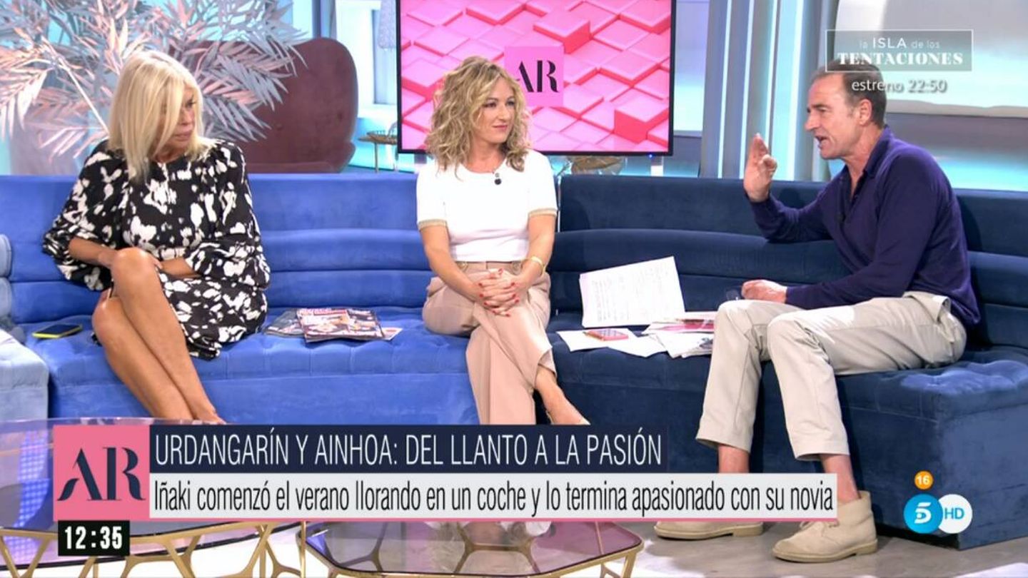 Bibiana Fernández, Sandra Aladro y Alessandro Lequio. (Mediaset)