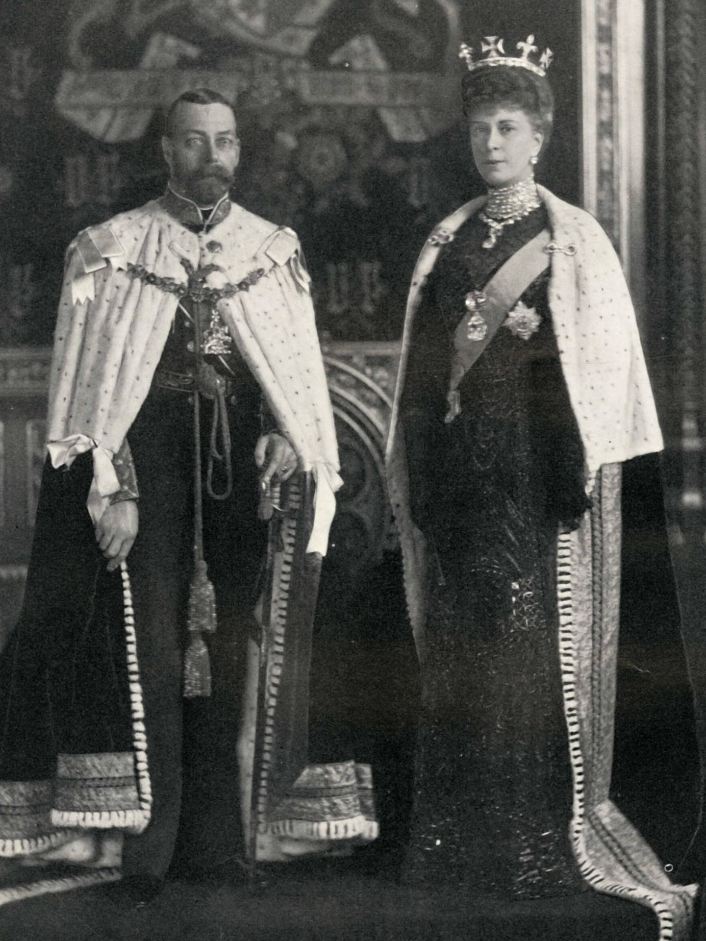 Jorge V y la reina María, padres del príncipe Juan. (Cordon Press)