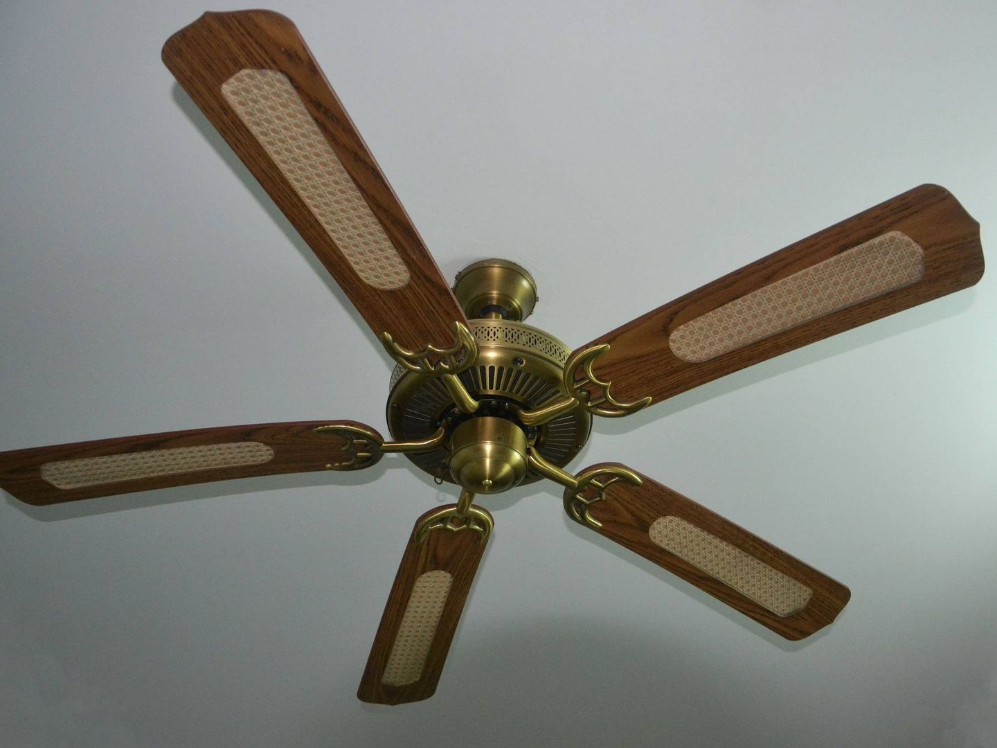 Los ventiladores de techo son de los aparatos menos eficientes. (Pixabay)