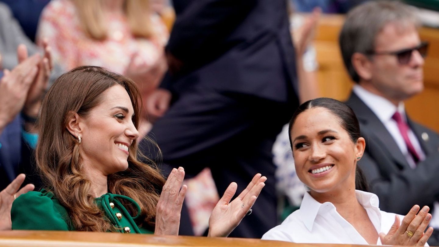 Kate Middleton y Meghan Markle, en la final de Wimbledon. (EFE)