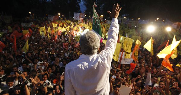 Foto: Andrés Manuel López Obrador saluda a simpatizantes durante un mitin electoral en Orizaba. (Reuters)