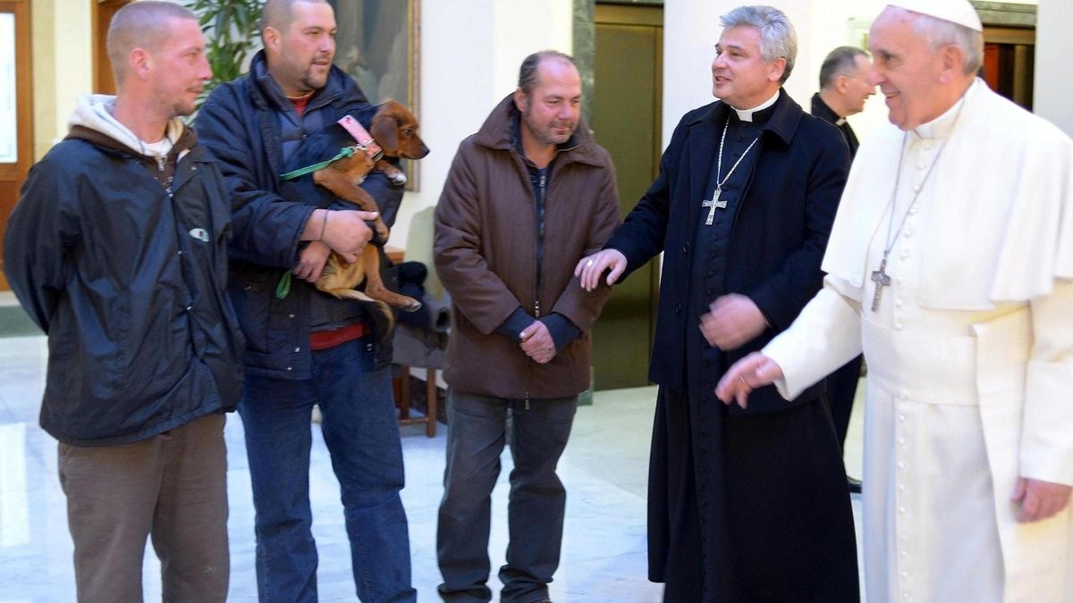 Una tarde con los indigentes del Papa Francisco: “Bergoglio es un grande”
