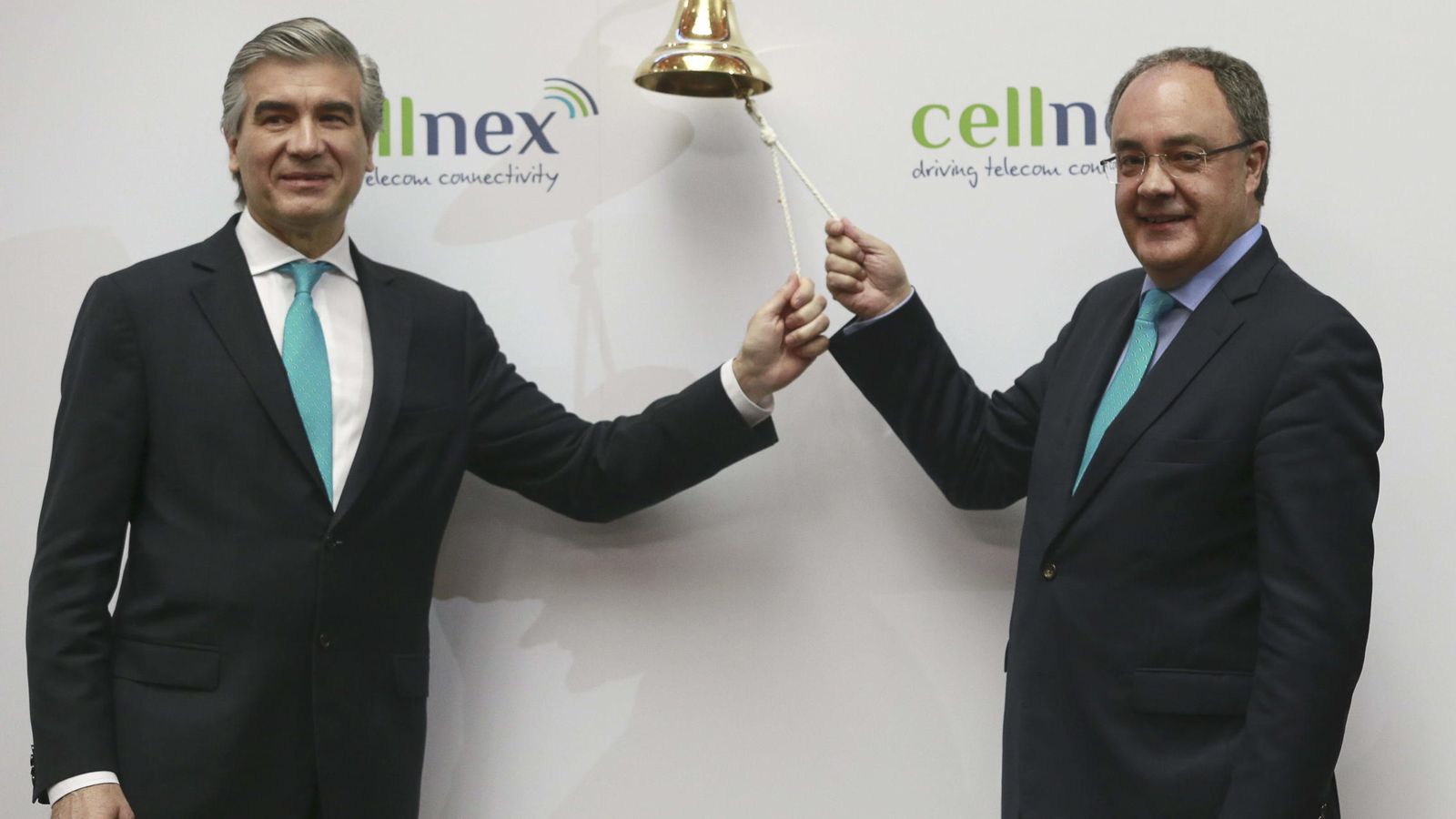 Foto: El presidente de Cellnex, Francisco Reynés, y el consejero delegado, Tobías Martínez